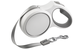 Retractable Dog Leash White retractable dog leash with ergonomic grey handle, extending up to 5 meters, with a sturdy clip for secure attachment.